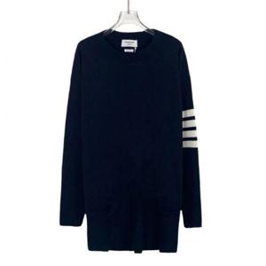 THOM BROWNE 톰브라운 오버핏 크루넥 4-바 스트라이프 니트 (FKA342A Y1002 415)
