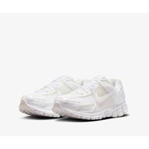 나이키 우먼 줌 보메로 5 캐주얼 운동화 IB4397 100