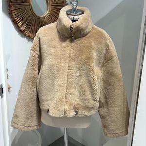 르피타 HC06 하이넥 테디 퍼 숏 자켓(베이지) L254BJKC52