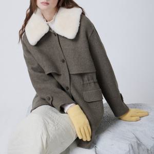 무스탕 카라 하프 코트 D254MSJ557