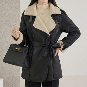 [한정수량] [모리스커밍홈] 카라 무스탕 하프 코트_M2512MU006D