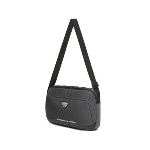 다이나핏 스포츠 크로스백_Charcoal YUF24B11C8 276705