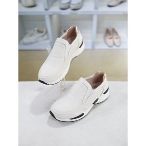 [코디엘루]베이직 소가죽 통굽 슬립온 스니커즈 5cm CDMD501156