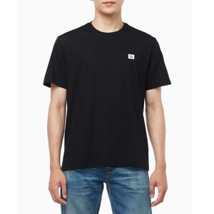 CK진  남성 클래식핏 뱃지 로고 반팔 티셔츠(4RC272G-R)