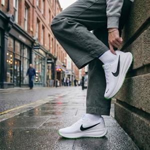 나이키 레볼루션 8 러닝 운동 운동화 워킹화 HJ9198-105