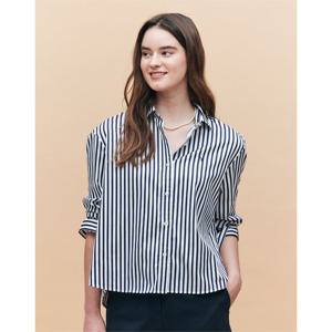 (+더블쿠폰 10%) 헤지스 여성 25SS 스테디셀러면네이비 런던 스트라이프 루즈핏 긴소매 셔츠 WSSH5BC22N2