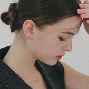 제이로렌 로즈골드 크로스 큐빅 실버 귀걸이 M03966