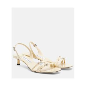 지미추 Kaira 페이턴트 레더 슬링백 샌들 P01125248