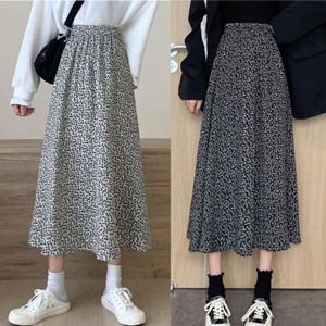 롱치마 잔꽃 무늬로 여성스러운 A라인 허리밴딩 스커트