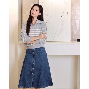 헤지스 여성 24FW 클리어런스데님 블루 버튼 플레어 스커트 HSSK4C781B2