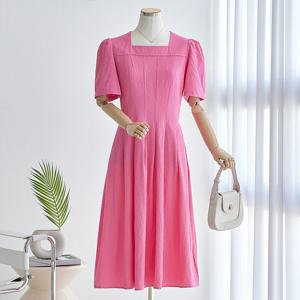 [한정수량] [커스텀에이블] 볼륨 소매 시어서커 주름 원피스_T2505OP021B