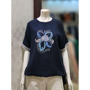 [벨라디터치][벨라디터치] V3F2TS27 레터링 플라워 티블라우스 (