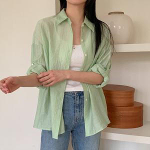 [한정수량] [올리비에스클로젯] 크링클 텍스처 루즈핏 롤업 셔츠_O2507BL060B