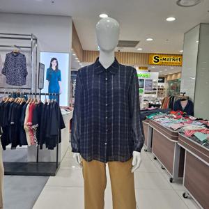 [피에이티]간절기) 체크 프린트 블라우스 1L62505-US