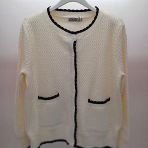 Latium HC06 잔물결 이중컬러 배색 주머니 라운드 루비 니트가디건 T2543cd04I