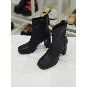 한슈 세이브존07 뒷지퍼 미들부츠힐8.5cm HS89163vs
