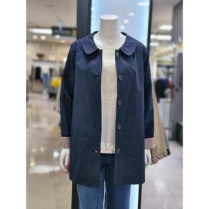 화이트호스 세이브존05 여성 소매 체크배색 카라 미들 코트 A261803