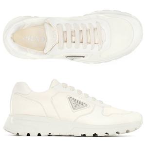 프라다 25SS 아이보리 삼각로고 스니커즈 2EE369 3LQK F0304