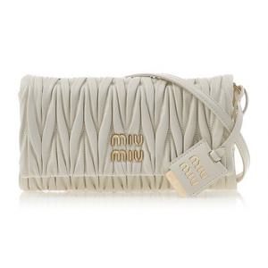 [미우미우] 여성 마테라쎄 크로스백 5BH080 N88 F0009 (CLM)
