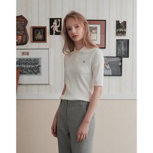 헤지스 여성 24FW 클리어런스아이보리 마이크로케이블 반소매 카라 스웨터 HSSW4C703IV