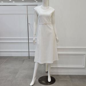 [미니멈]스윗하트넥 슬리브리스 원피스 (MXBAWO4130W1H)_IC