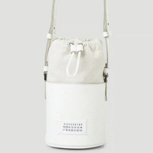 26 SS 메종 마르지엘라 5AC 레더 미니 버킷백 화이트 56WG0164 P4348 T1003