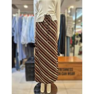 부루앤쥬디 세이브존03 부루앤쥬디 사선 스트라이프 스커트 AGBBRJSK109BA