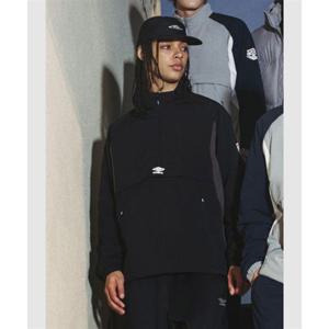 엄브로 UMBRO PTR 스탠넥 인슐레이션 아노락 블랙(UQ421SWTO3) UQ421SWTO3_BLK0 372562