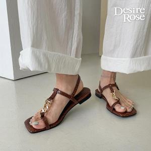 [디자이어로즈][디자이어로즈] 여자 버클 플랫 체인 와니 샌들 (