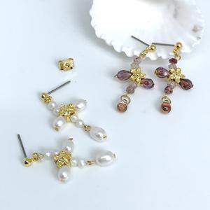 [폭스타일] [핸드메이드] 펄 앤 크로스 귀걸이