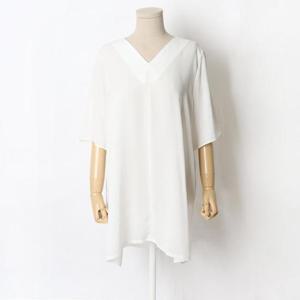 [강물처럼]아이우먼 엣지브이블라우스 HG9680M504 빅사이즈 (330