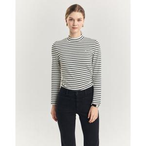 헤지스 여성 24FW 클리어런스 아이보리 스트라이프 로고자수 하프넥 긴소매 티셔츠 HSTS4D906IV