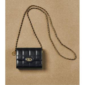 [헤지스] [H20크링클][골드체인] 블랙 퀼팅가죽 체인 미니백 Z플