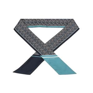 [질스튜어트] 다크 그린 로젤라 패턴 롱 실크100 스카프 JASC4F313E2