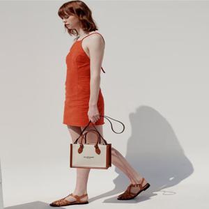 [질스튜어트] [25SS][뉴페이퍼] 아이보리 가죽배색 캔버스 토트백 S JABA5E333I2