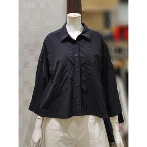 [벨라디터치][벨라디터치] V1E2BL26 숏기장 가오리핏 블라우스 (