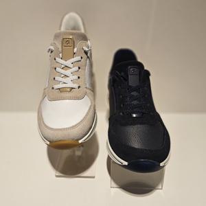 CLAOXC5602WARA 금강제화 랜드로바 ARA 여성 딥 쿠션 캐주얼 수입 스니커즈