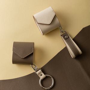 알피나 갤럭시 버즈2 프로 라이브 호환 가죽 케이스