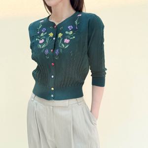 [비꼴리끄]퍼프소매 니트 자수 가디건 B252KC3080