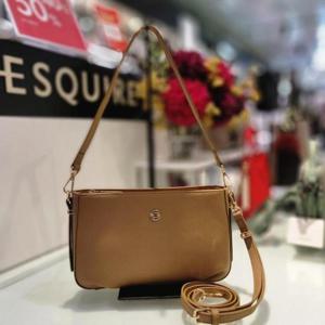 에스콰이아 HC12 소가죽 크로스핸드백 EOCFHB909BE