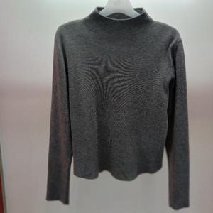 Latium HC06 신축성 좋은 세미크롭 비즈메탈배색 반목폴라 쫄 니트티 T2541sw07G