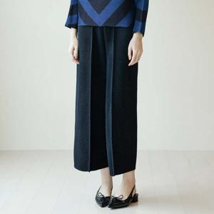 [요이츠](택가 185000원)[요이츠] 사선 주름 턱 와이드 밴딩 팬츠 블랙_YJ09WNPSL01