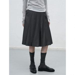 제너럴아이디어 와이드 플리츠 미디 스커트 [CHARCOAL] WBE3L13510 383405