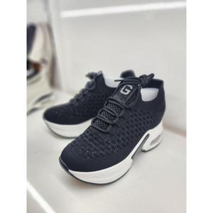 리바디 세이브존03 니트 에어 키높이 스니커즈 6cm 2024RV0244