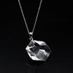 백수정 원석 탄생석 펜던트