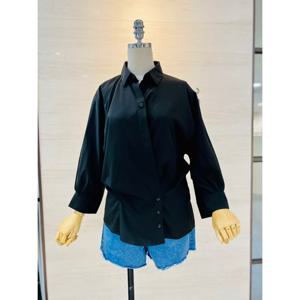 [포커스]브이카라넥 랩 블라우스_FF0I7BL0164