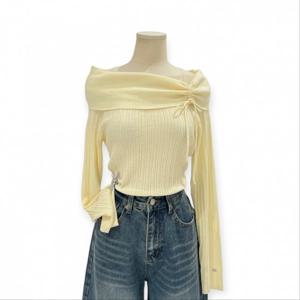 [트위]스트랩 오프숄더 긴팔 니트 TOCDFKT008