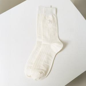 [헤지스] 남성 로고자수 면혼방 장목양말 HZSS6E103WT