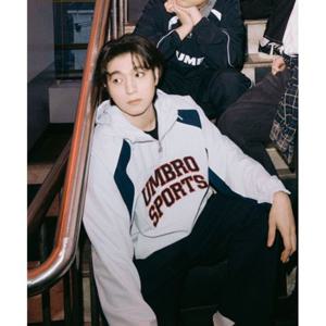 엄브로 UMBRO 엔지니어드 레터링 후드 아노락 라이트 그레이(UQ121CWT24) UQ121CWT24_WGR0 372500