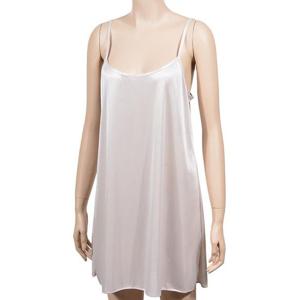 부드럽고 찰랑찰랑한 여성 베이직 끈슬립 시원한